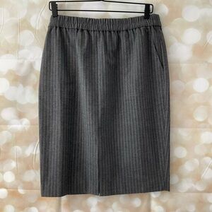 LOFT Gray Pin Stripped Pencil Skirt